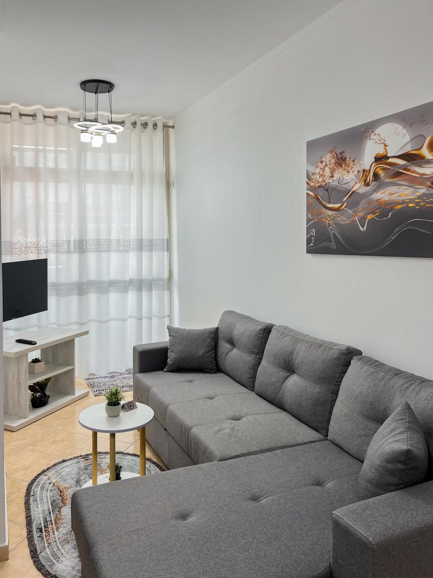 Tirana City Stay Apartments Bagian luar foto