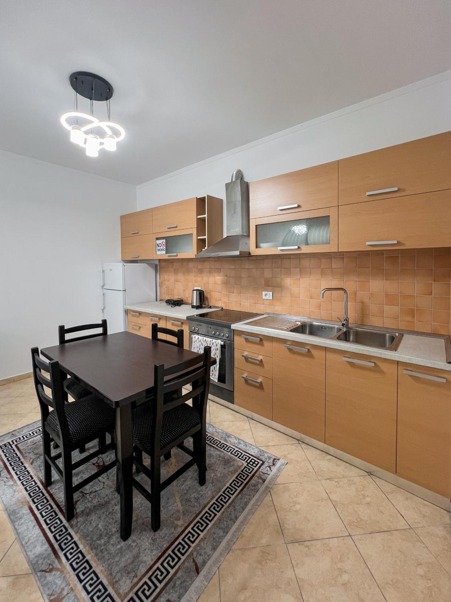 Tirana City Stay Apartments Bagian luar foto
