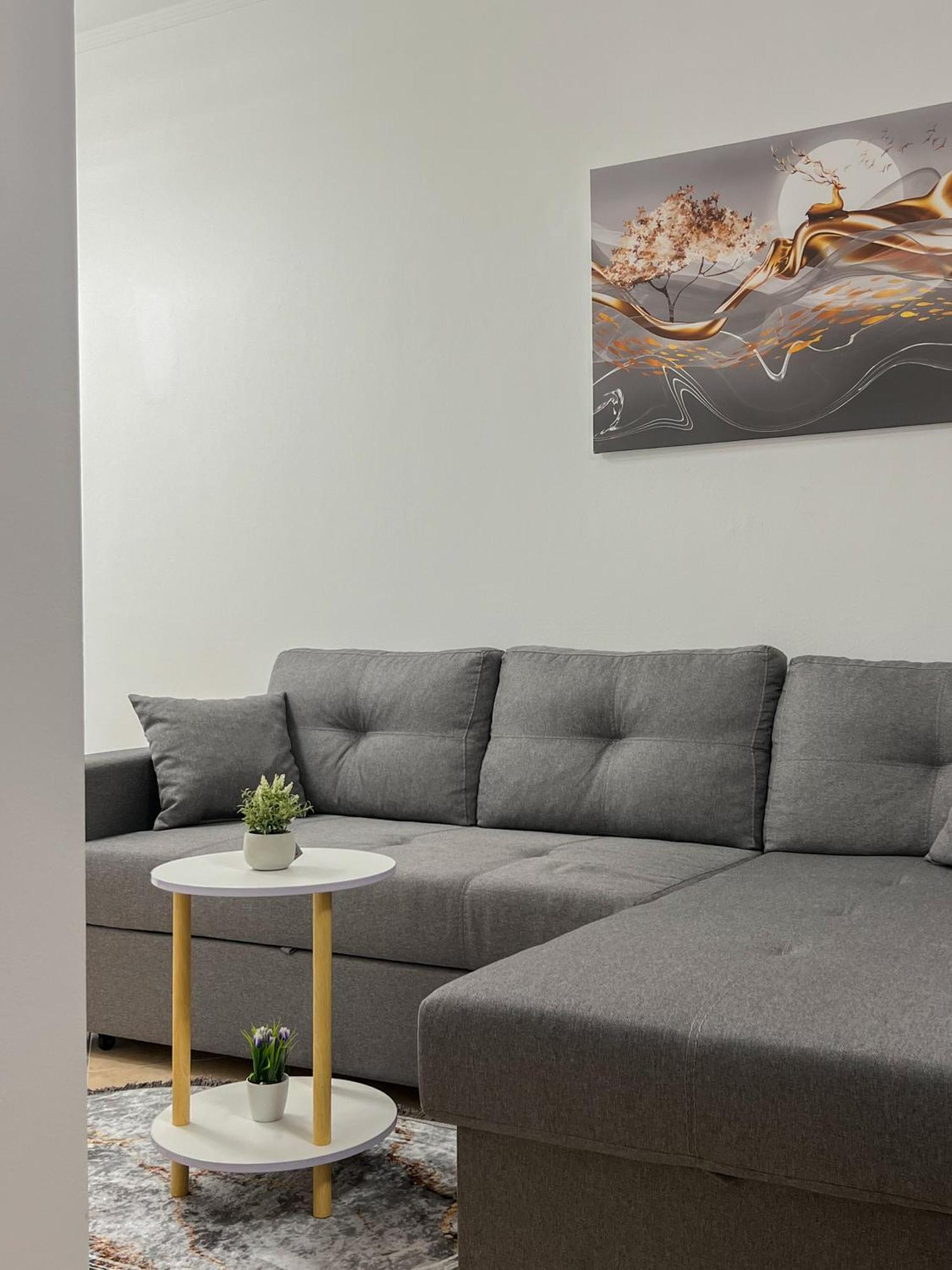 Tirana City Stay Apartments Bagian luar foto